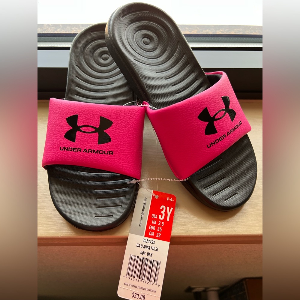 NWT Under Armour Black & Hot Pink Slide Sandals youth sizes 1, 2, 3 soccer, pool